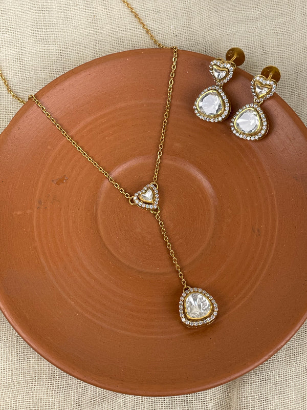 Zivara Polki Pendant Set